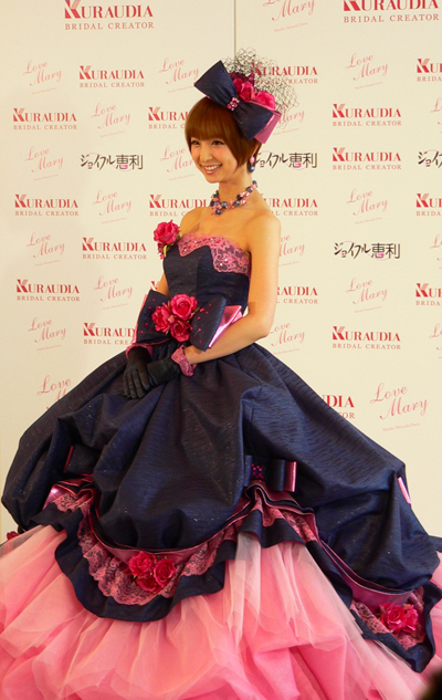 篠田麻里子 ドレス - ドレス